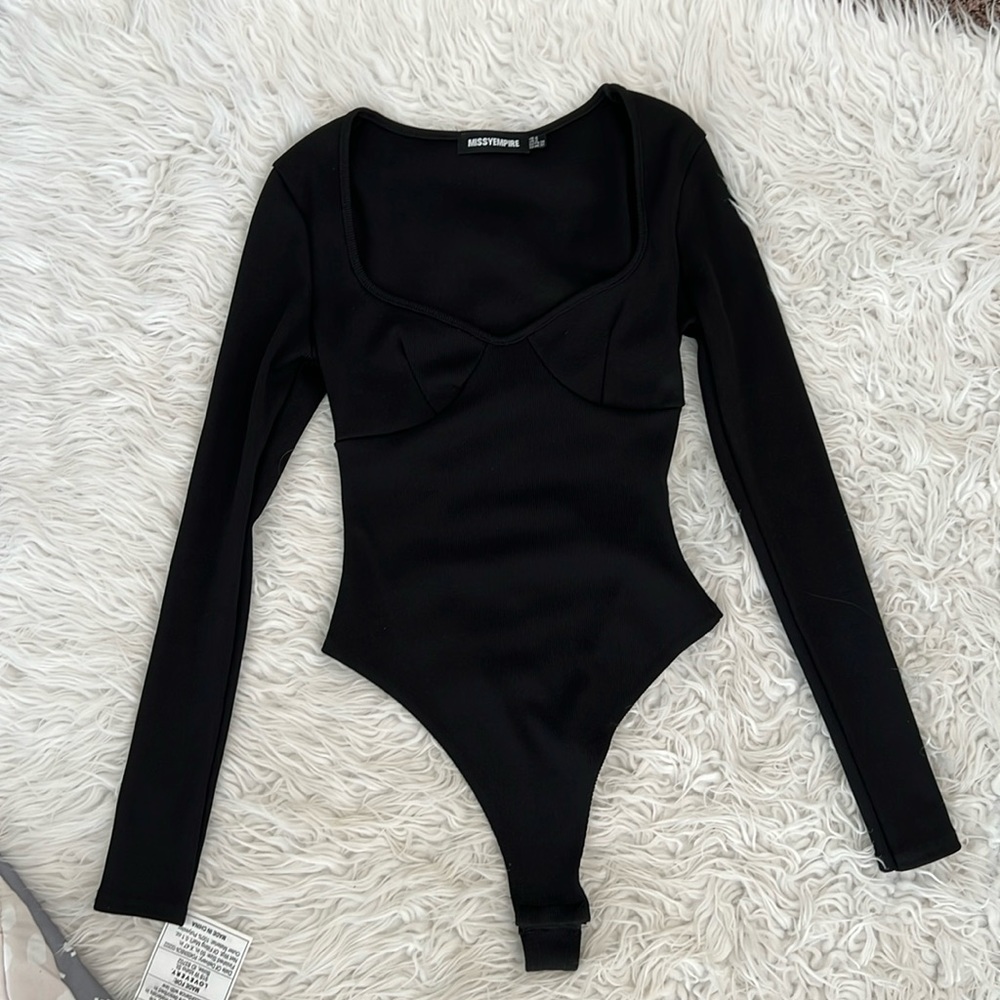 MISSYEMPIRE BLACK RIBBED BODYSUIT